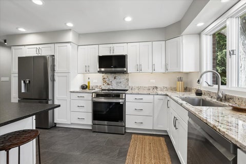 Tiny photo for 79 Mark Drive, Hawthorn Woods, IL 60047 (MLS # 12773930)