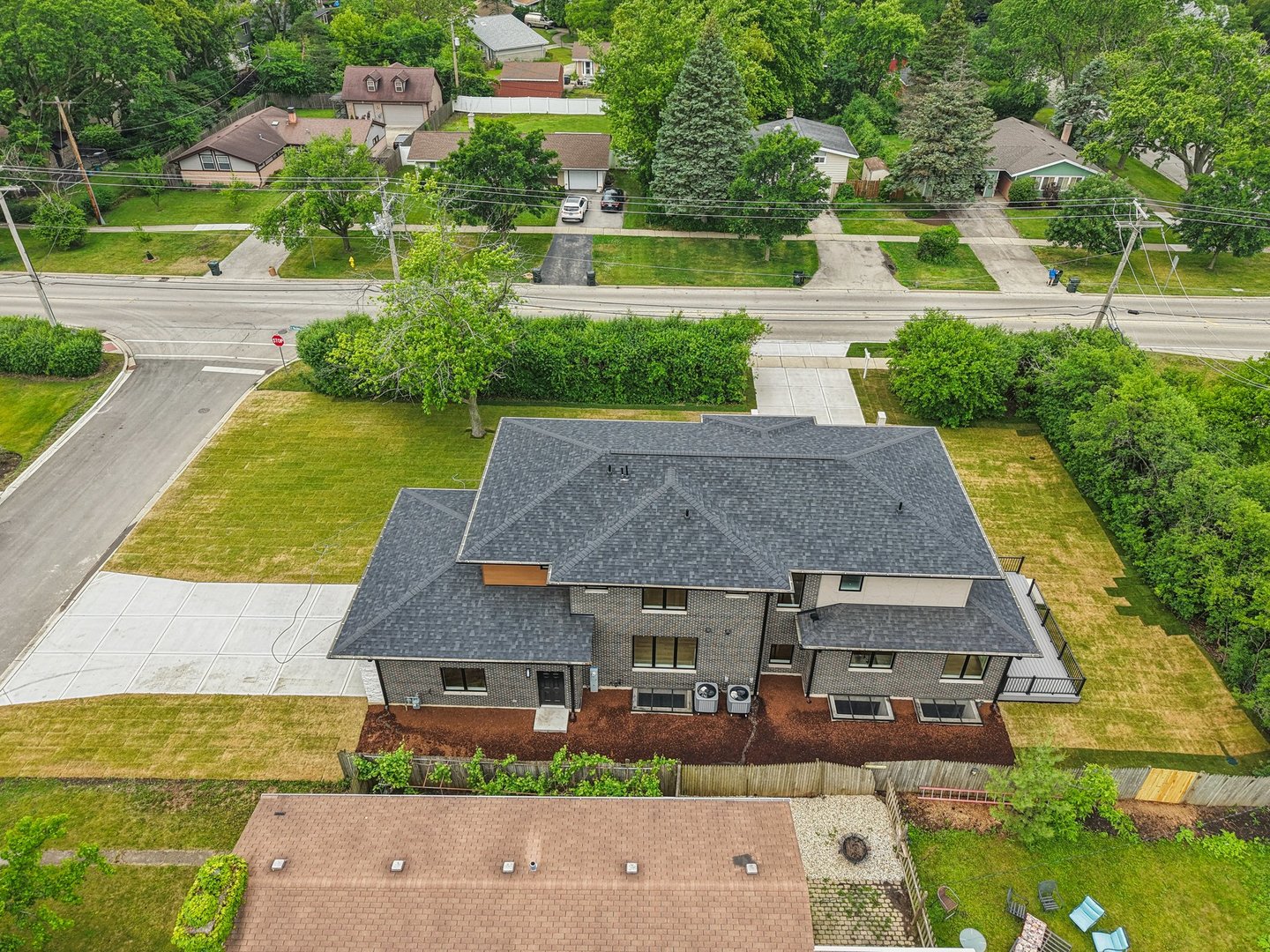 2700 Fontana Drive