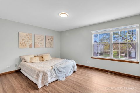 Tiny photo for 327 Shadybrook Lane, Aurora, IL 60504 (MLS # 12633800)