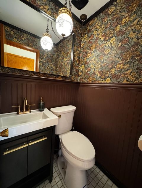 Tiny photo for 10824 Laporte Avenue, Oak Lawn, IL 60453 (MLS # 12608175)