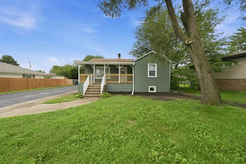 Photo of 9839 Meade Avenue, Oak Lawn, IL 60453 (MLS # 12735086)