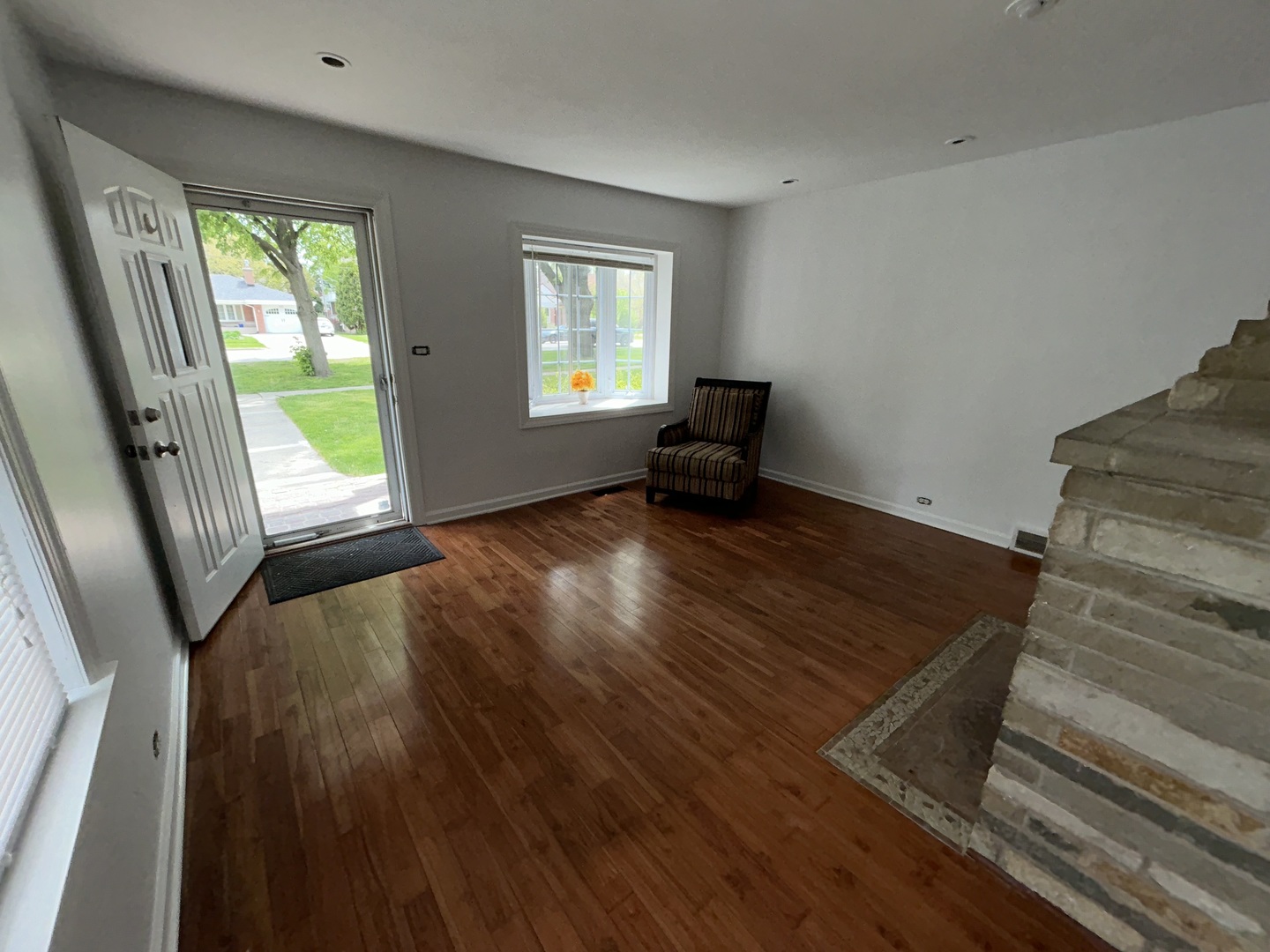 324 HARLEM Avenue