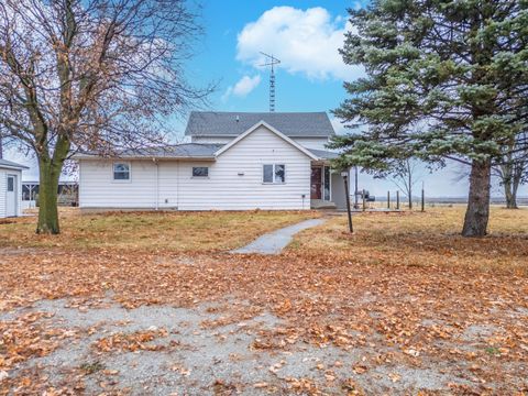 Photo of 4043 N 3000 East Road, Strawn, IL 61775 (MLS # 12508199)