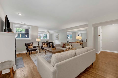 Tiny photo for 930 W Agatite Avenue #G, Chicago, IL 60640 (MLS # 12559194)
