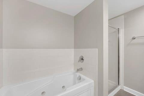 Tiny photo for 930 W Agatite Avenue #G, Chicago, IL 60640 (MLS # 12559194)