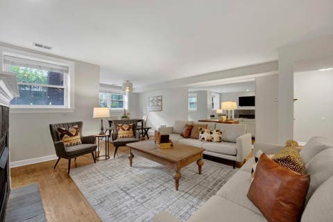 Tiny photo for 930 W Agatite Avenue #G, Chicago, IL 60640 (MLS # 12559194)