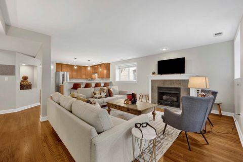 Tiny photo for 930 W Agatite Avenue #G, Chicago, IL 60640 (MLS # 12559194)