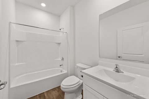 Tiny photo for 927 Plateau Drive, Pingree Grove, IL 60140 (MLS # 12590996)