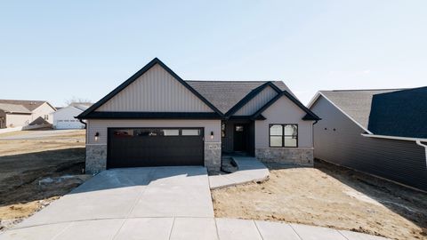 Photo of 6225 College Avenue, Davenport, IA 52807 (MLS # 12568738)