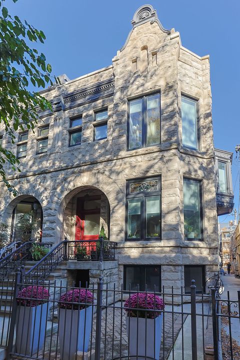 610 W Oakdale Avenue Chicago IL 60657