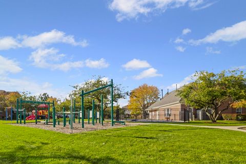 Tiny photo for 62 Beechmont Court #C, Schaumburg, IL 60193 (MLS # 12500729)