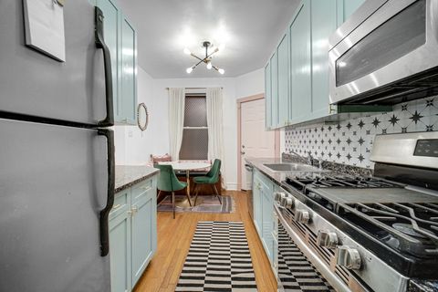 Tiny photo for 836 W LAKESIDE Place #1W, Chicago, IL 60640 (MLS # 12634989)