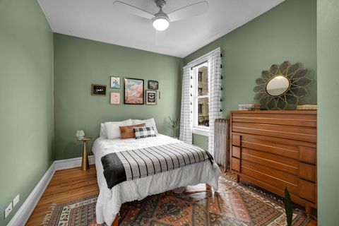 Tiny photo for 836 W LAKESIDE Place #1W, Chicago, IL 60640 (MLS # 12634989)