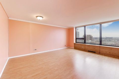 Tiny photo for 3930 N Pine Grove Avenue #1714, Chicago, IL 60613 (MLS # 12590312)