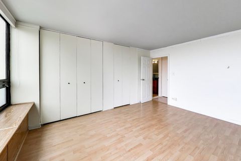 Tiny photo for 3930 N Pine Grove Avenue #1714, Chicago, IL 60613 (MLS # 12590312)