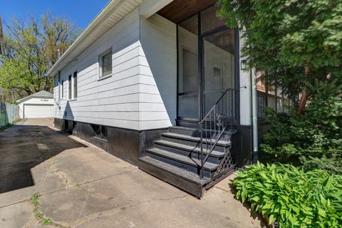 Tiny photo for 232 N 6th Street, Clinton, IA 52732 (MLS # 12624968)