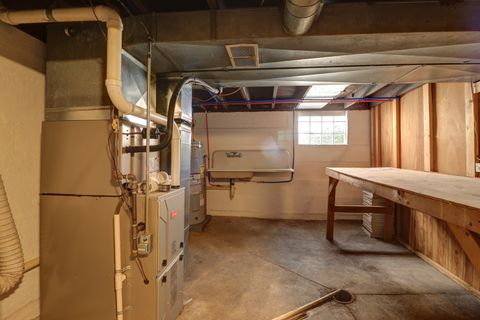 Tiny photo for 232 N 6th Street, Clinton, IA 52732 (MLS # 12624968)