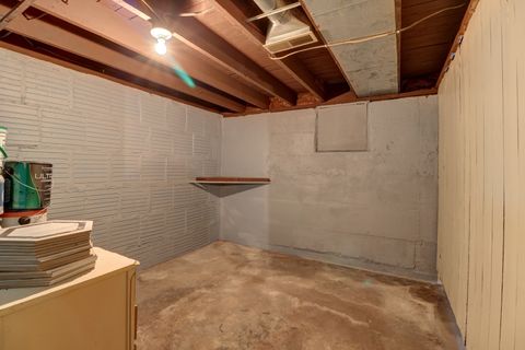 Tiny photo for 232 N 6th Street, Clinton, IA 52732 (MLS # 12624968)