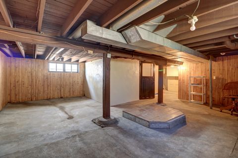 Tiny photo for 232 N 6th Street, Clinton, IA 52732 (MLS # 12624968)