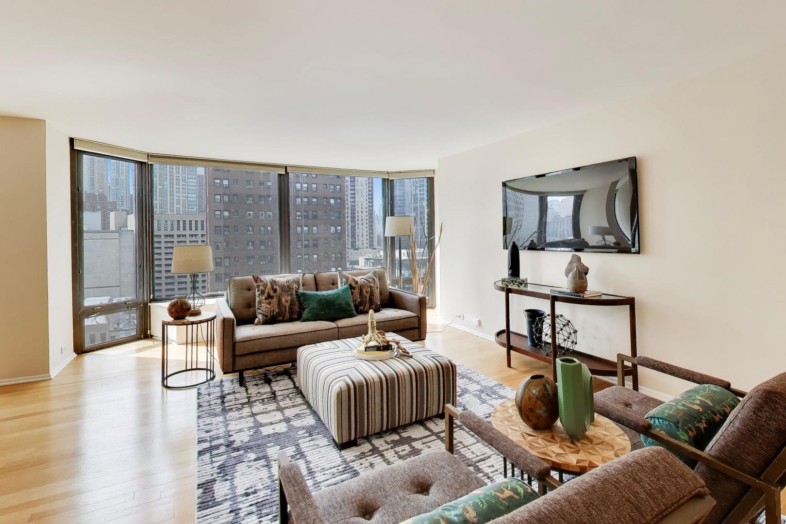 50 E Bellevue Place 1504