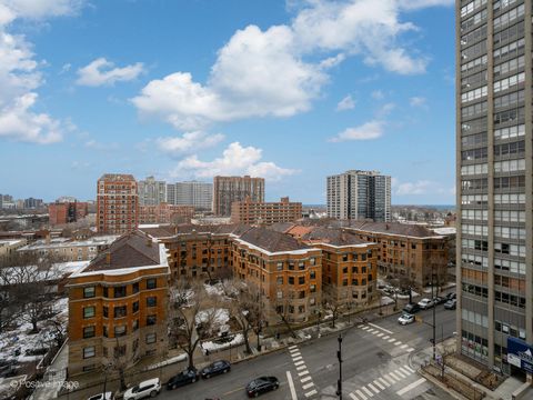 Tiny photo for 3930 N Pine Grove Avenue #1011, Chicago, IL 60613 (MLS # 12546840)