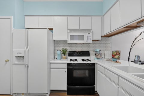 Tiny photo for 1615 Woodcrest Circle, Mundelein, IL 60060 (MLS # 12731227)