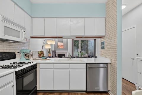 Tiny photo for 1615 Woodcrest Circle, Mundelein, IL 60060 (MLS # 12731227)