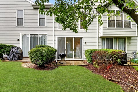 Tiny photo for 1615 Woodcrest Circle, Mundelein, IL 60060 (MLS # 12731227)