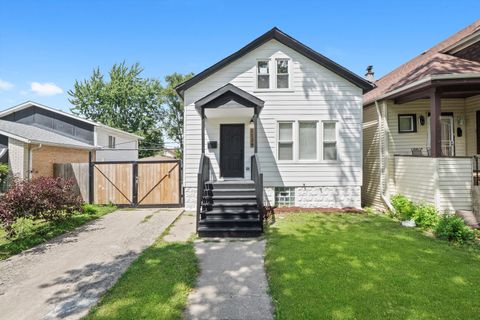 Photo of 1134 W 104th Street, Chicago, IL 60643 (MLS # 12488795)