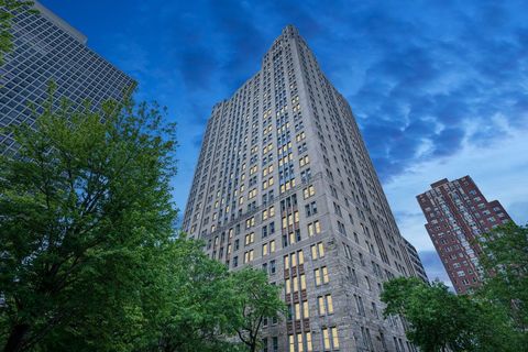 Tiny photo for 5000 S East End Avenue #18C, Chicago, IL 60615 (MLS # 12400235)