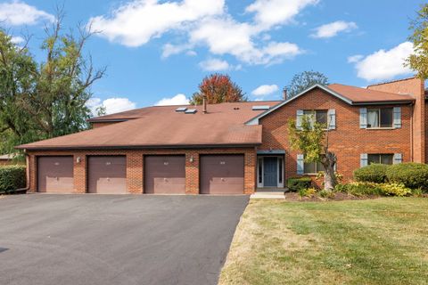 Photo of 1822 Portsmouth Drive #2, Lisle, IL 60532 (MLS # 12484422)