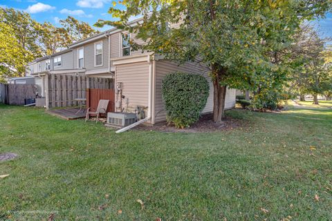 Tiny photo for 1201 S Williamsburg Road, Country Club Hills, IL 60478 (MLS # 12599652)