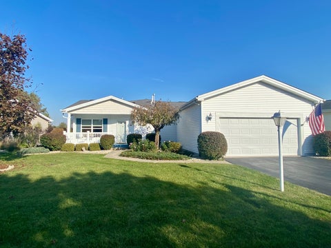 Photo of 19 Rocking Horse Lane, Grayslake, IL 60030 (MLS # 12792828)