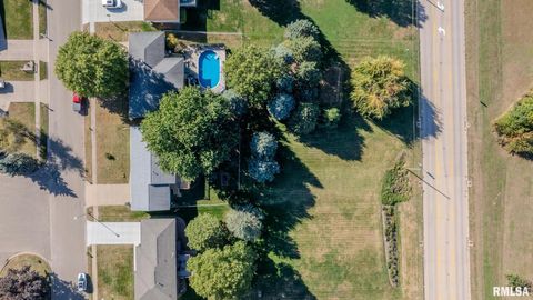 Tiny photo for 1500 12TH Avenue N, Clinton, IA 52732 (MLS # QC4268346)