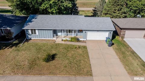 Tiny photo for 1500 12TH Avenue N, Clinton, IA 52732 (MLS # QC4268346)