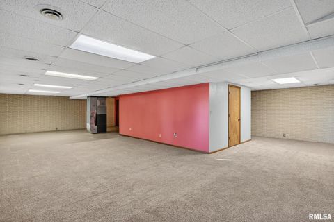 Tiny photo for 1500 12TH Avenue N, Clinton, IA 52732 (MLS # QC4268346)