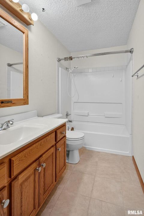 Tiny photo for 1500 12TH Avenue N, Clinton, IA 52732 (MLS # QC4268346)