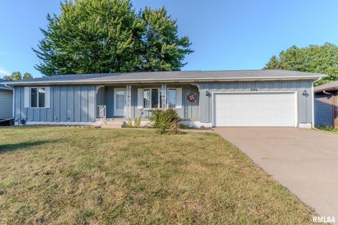 Photo of 1500 12TH Avenue N, Clinton, IA 52732 (MLS # QC4268346)
