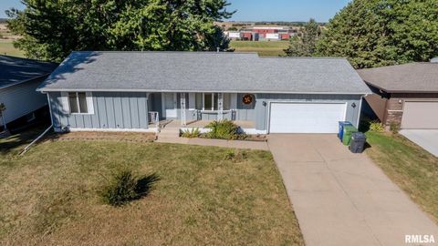 Tiny photo for 1500 12TH Avenue N, Clinton, IA 52732 (MLS # QC4268346)
