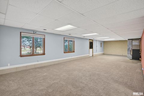 Tiny photo for 1500 12TH Avenue N, Clinton, IA 52732 (MLS # QC4268346)