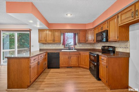 Tiny photo for 1500 12TH Avenue N, Clinton, IA 52732 (MLS # QC4268346)