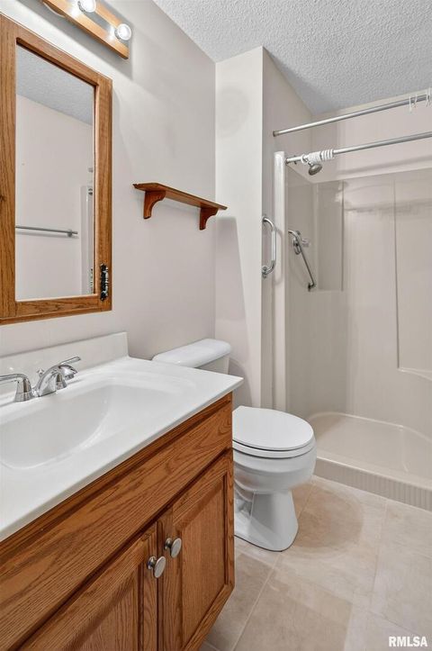 Tiny photo for 1500 12TH Avenue N, Clinton, IA 52732 (MLS # QC4268346)