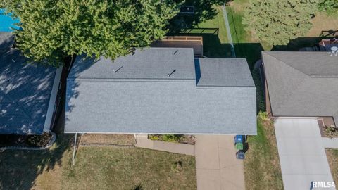 Tiny photo for 1500 12TH Avenue N, Clinton, IA 52732 (MLS # QC4268346)