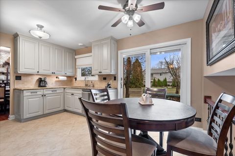 Tiny photo for 731 HIGHPOINT Court, Schaumburg, IL 60193 (MLS # 12520662)