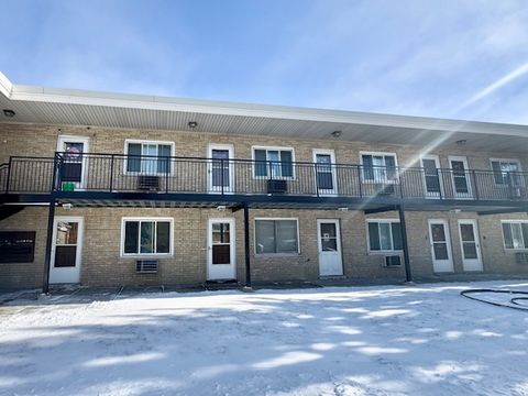 Photo of 5419 S Massasoit Avenue #3, Chicago, IL 60638 (MLS # 12554068)