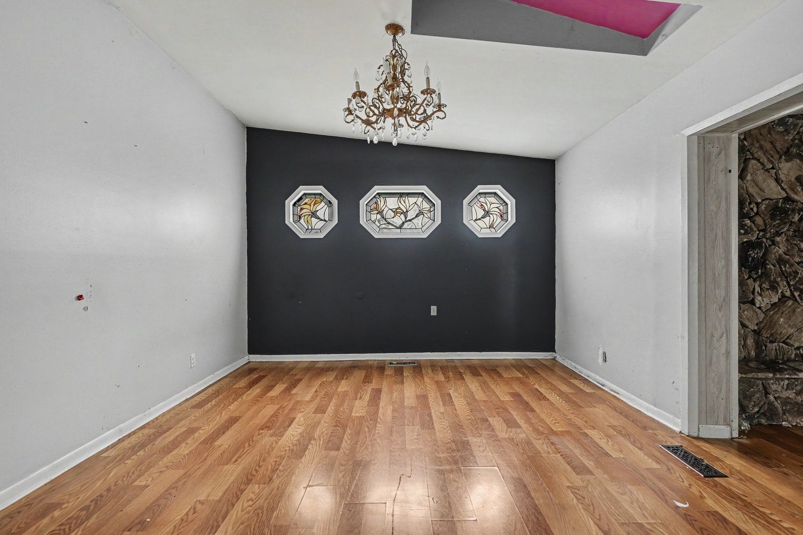 530 Forest Way