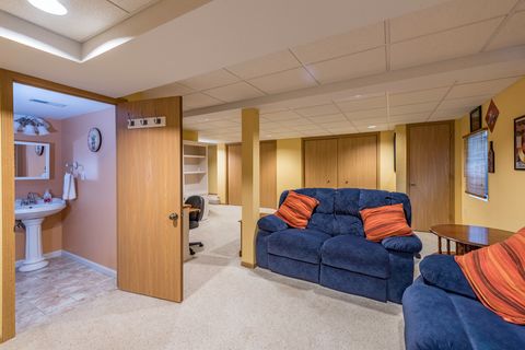 Tiny photo for 508 Cavin Avenue, Winthrop Harbor, IL 60096 (MLS # 12471943)