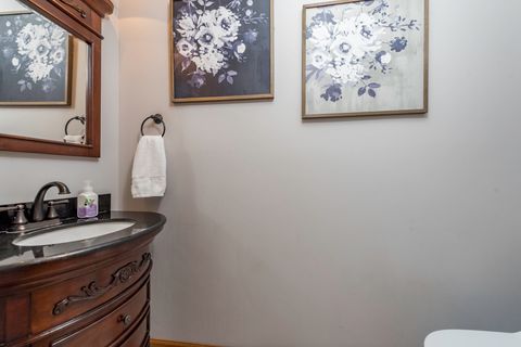 Tiny photo for 508 Cavin Avenue, Winthrop Harbor, IL 60096 (MLS # 12471943)