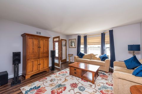 Tiny photo for 508 Cavin Avenue, Winthrop Harbor, IL 60096 (MLS # 12471943)