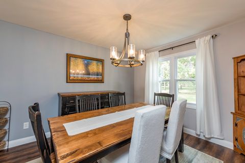 Tiny photo for 508 Cavin Avenue, Winthrop Harbor, IL 60096 (MLS # 12471943)